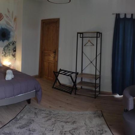 Bed and Breakfast Domaine Les Garrigues Puygaillard-de-Quercy Esterno foto