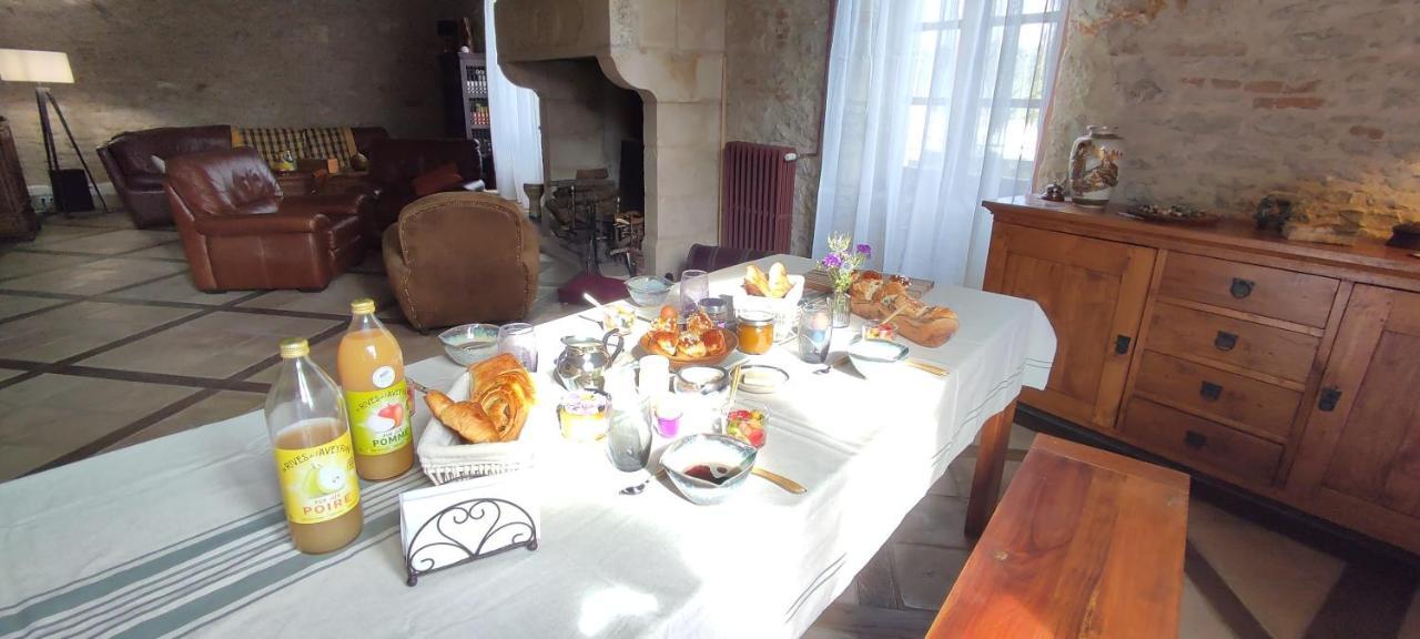 Bed and Breakfast Domaine Les Garrigues Puygaillard-de-Quercy Esterno foto