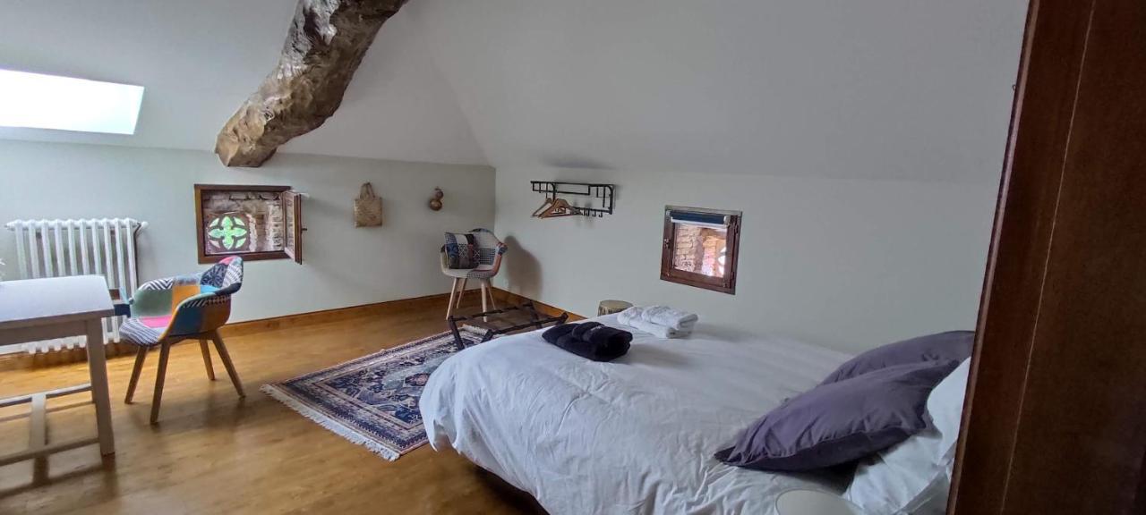 Bed and Breakfast Domaine Les Garrigues Puygaillard-de-Quercy Esterno foto