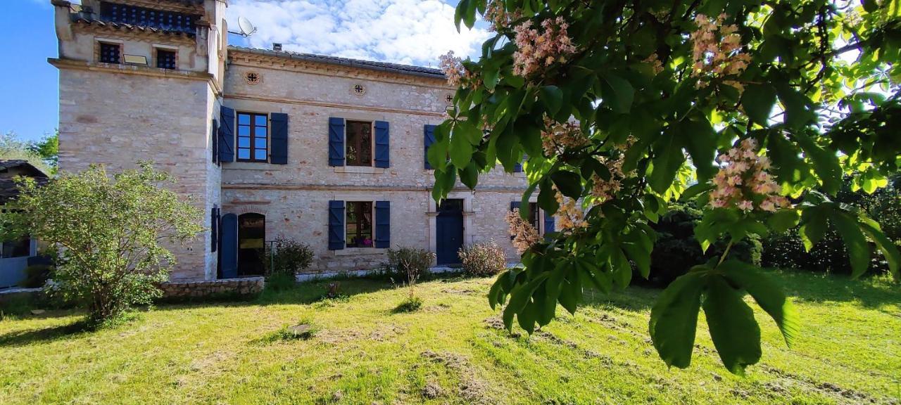 Bed and Breakfast Domaine Les Garrigues Puygaillard-de-Quercy Esterno foto